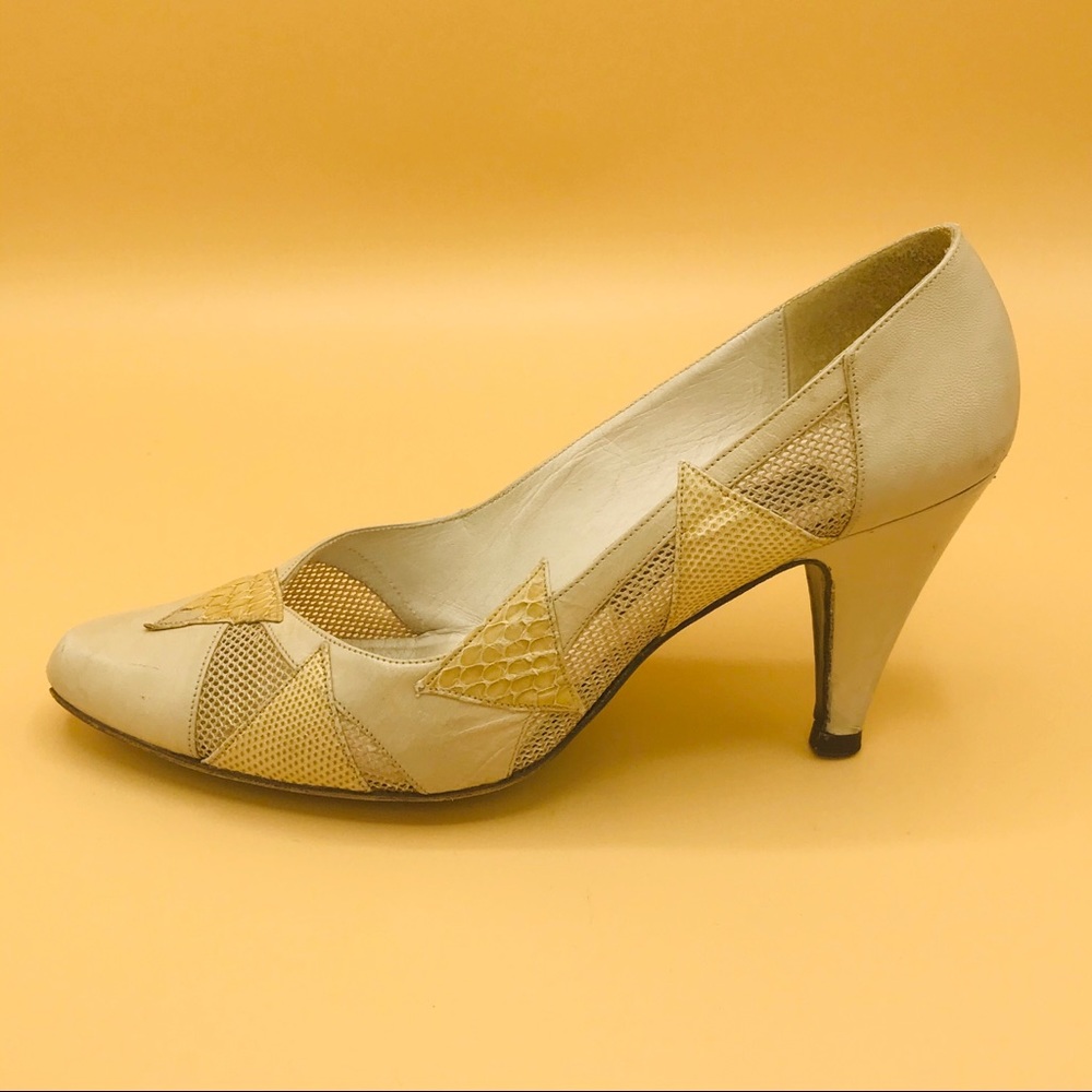 😎 Stuart Weitzman Cream Leather w/Snakeskin …
